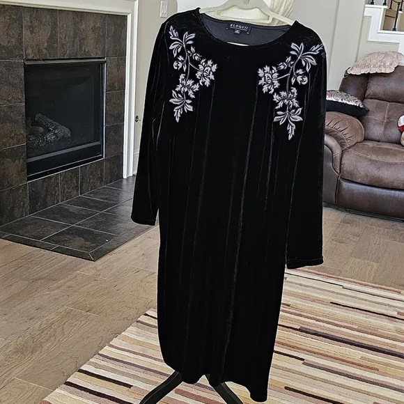 Nwot Eloquii black velvet dress knee length size20 - Picture 3 of 11